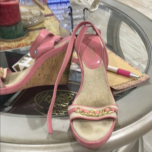 Coach - Picture 3 of 4